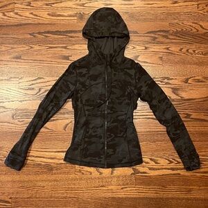 Lululemon camouflage hooded jacket
